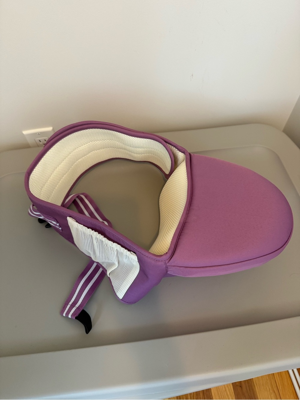 Baby hip carrier